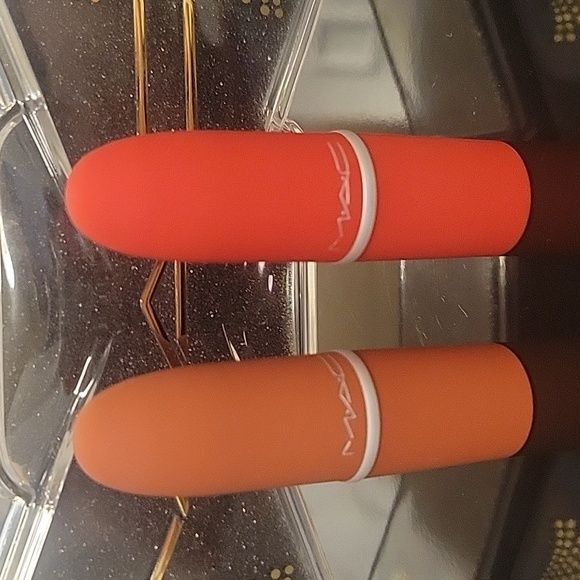 MAC COSMETICS SET OF 2 LIPSTICKS BRAND NEW NEVER USED - Picture 4 of 4